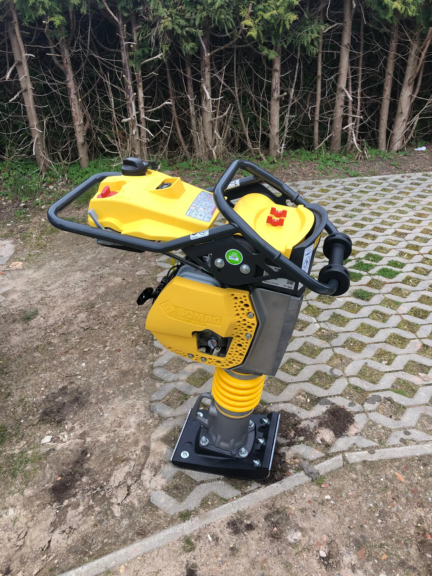 BOMAG Vibrationsstampfer von MZ Dienstleistungen
